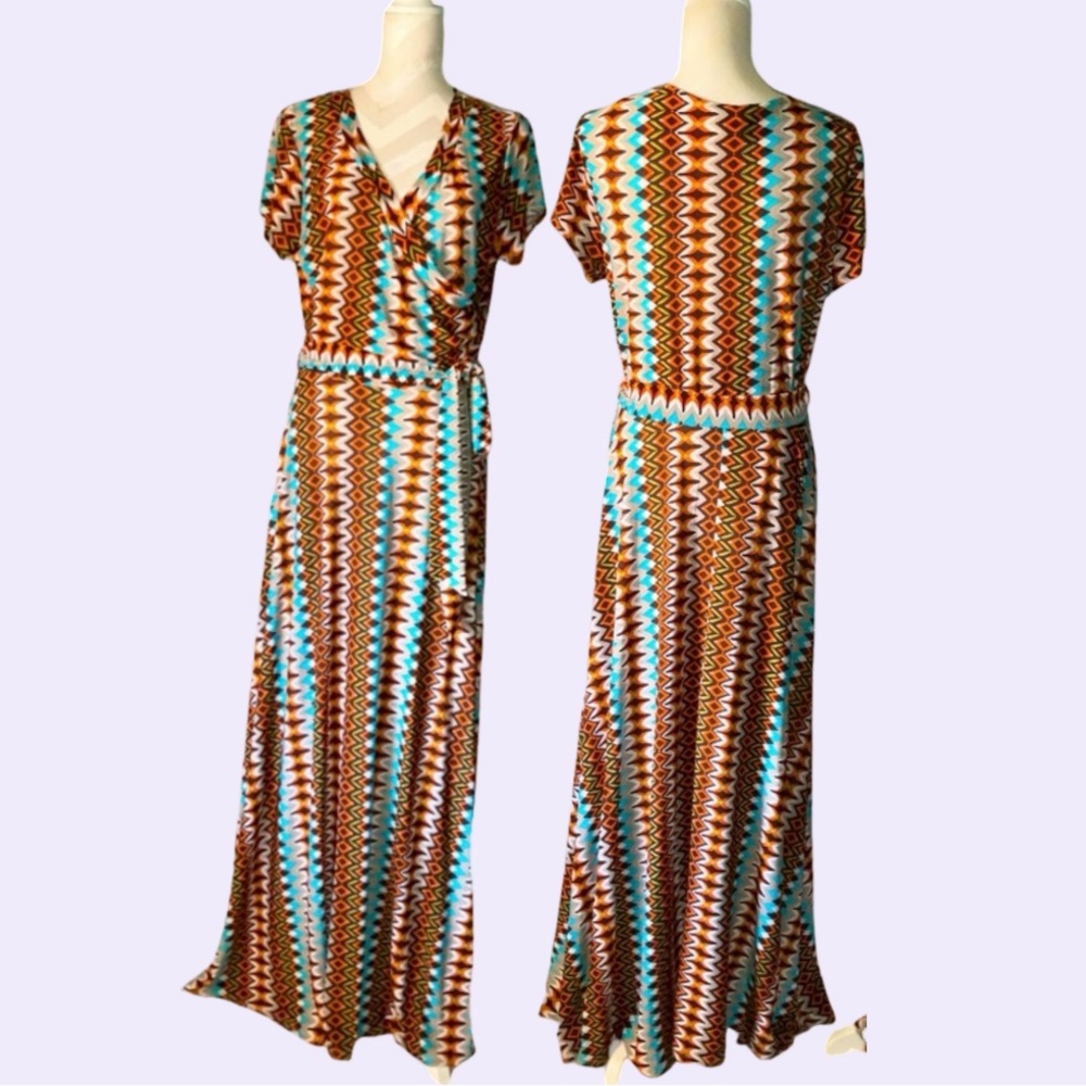 Ella Samani Women’s Plus Size 1X Tie Belt Length Dress.
